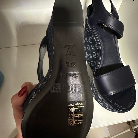 Louis Vuitton wedges - Picture 4 of 5